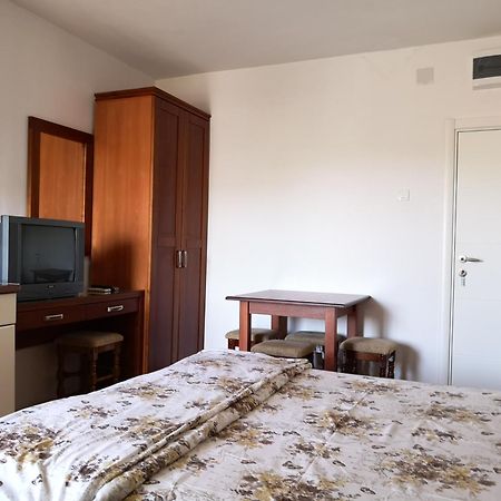Apartmani Becici 部屋 写真