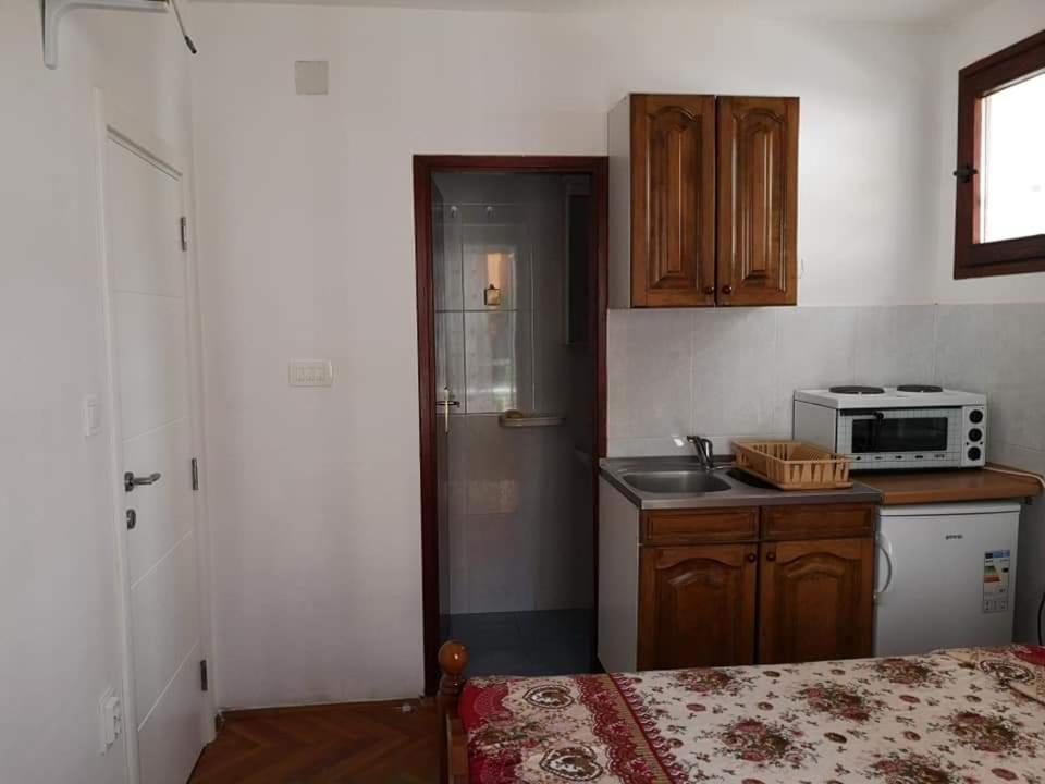 Apartmani Becici 部屋 写真