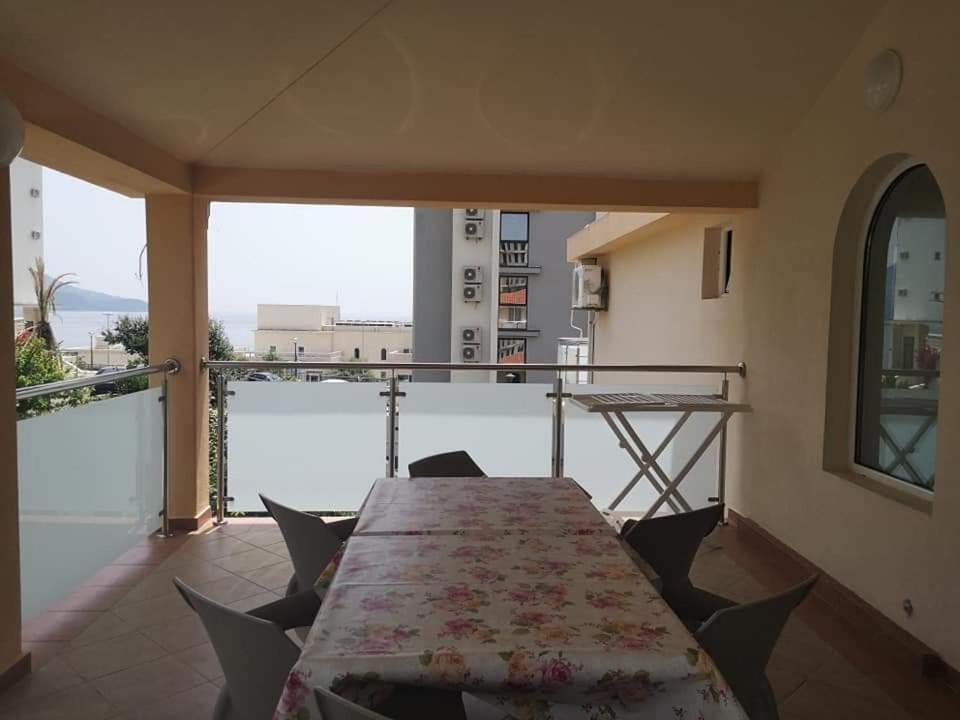 Apartmani Becici エクステリア 写真