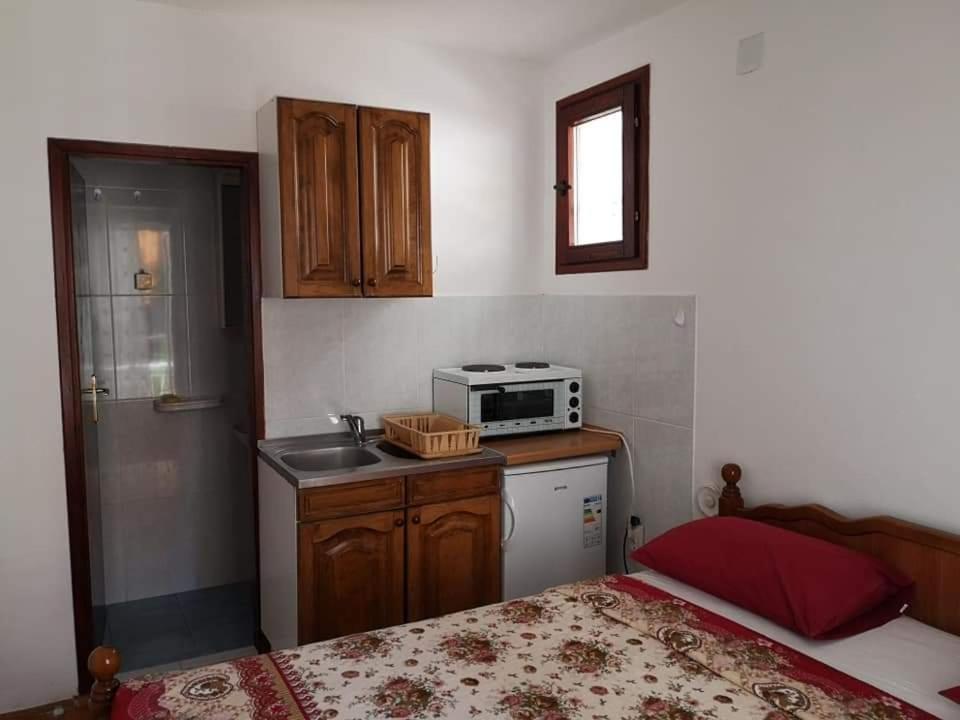 Apartmani Becici 部屋 写真