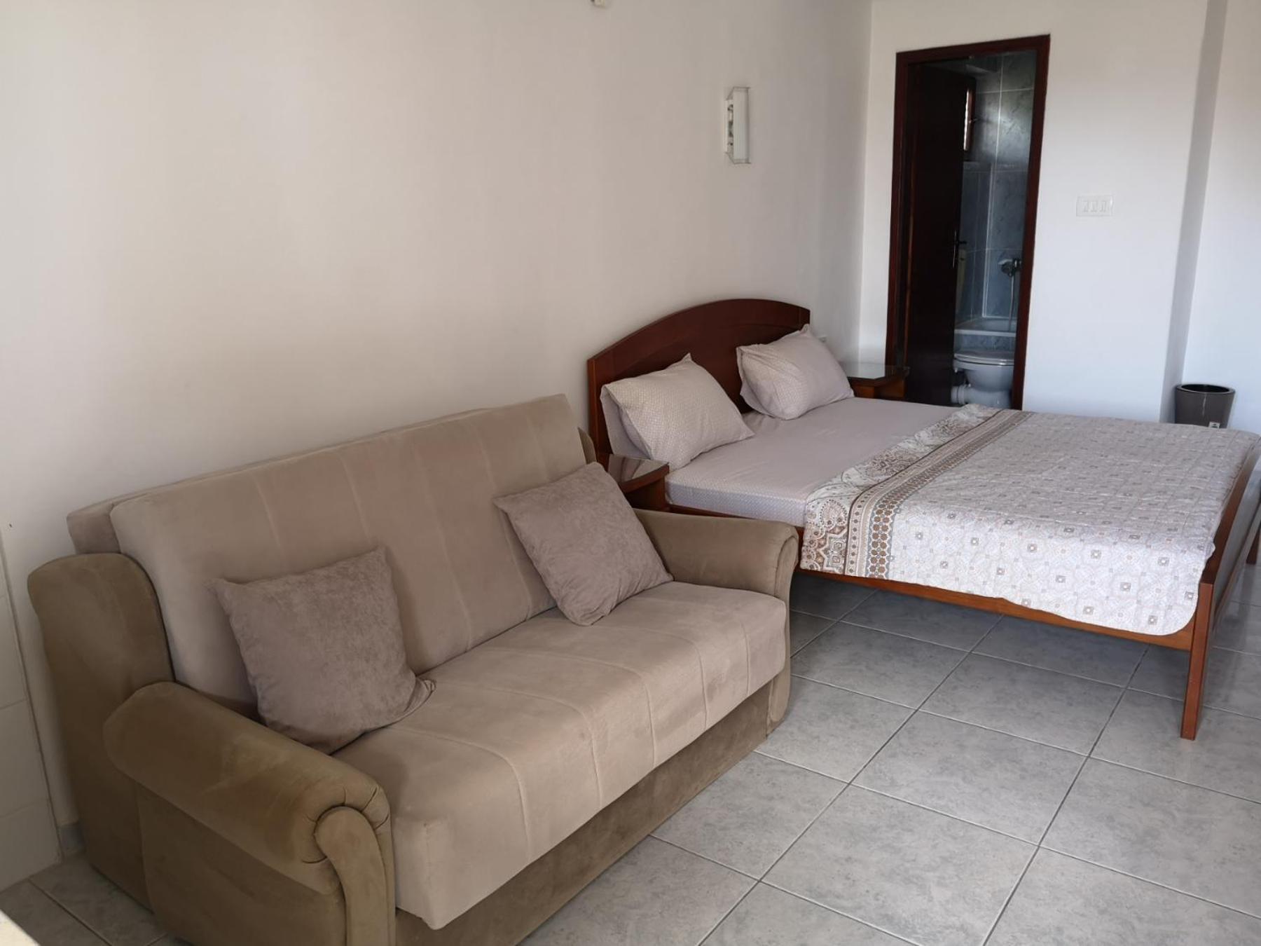 Apartmani Becici 部屋 写真