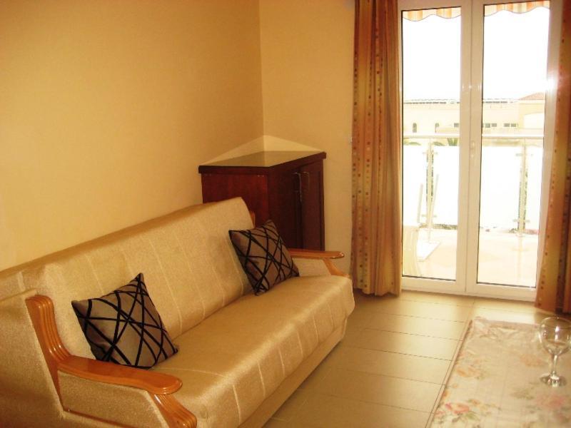 Apartmani Becici 部屋 写真
