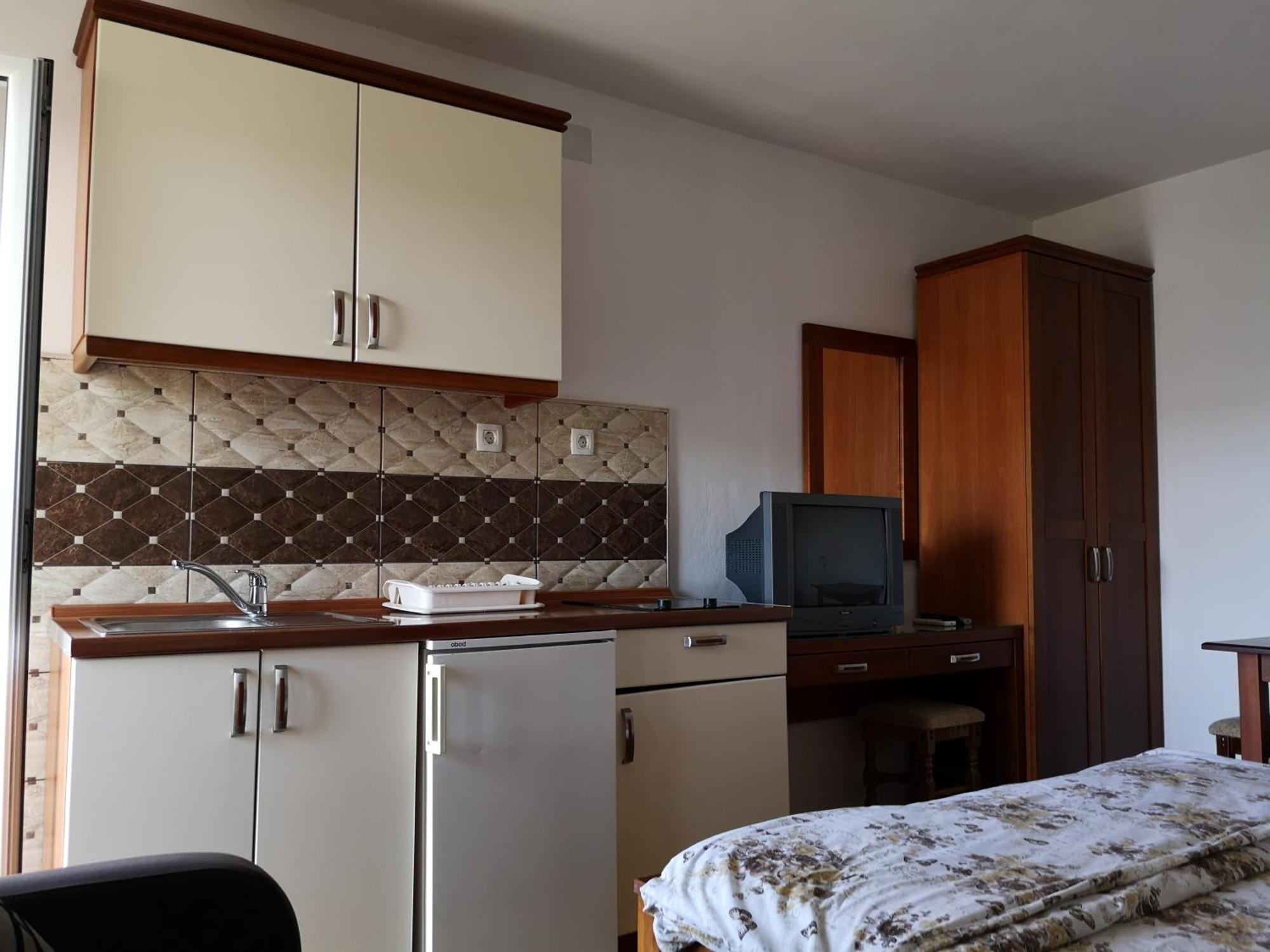 Apartmani Becici 部屋 写真